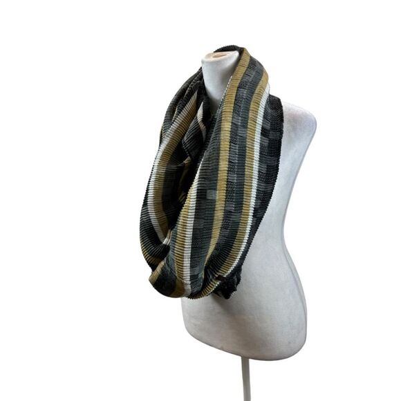 Ladies Echo Brand Ribbed Lightweight Striped Infinity Scarf - Picture 3 of 9